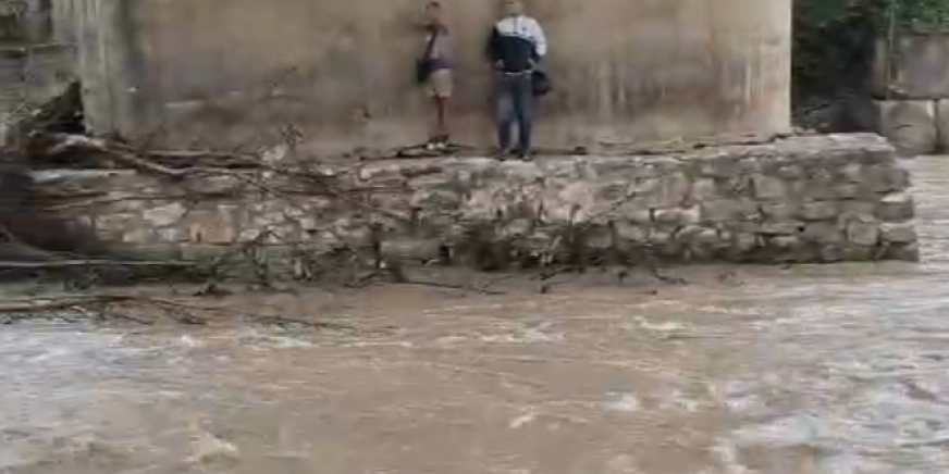 Сотрудники МЧС Абхазии спасли девять человек, отрезанных водой в Гулрыпшском районе