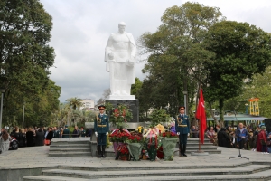 В день 77-летия Победы в Великой Отечественной войне  сотрудники МЧС  Абхазия  приняли участия в торжественных мероприятиях, приуроченных к Дню Победы
