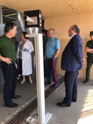 Инспекционную поездку на КПП «Псоу» совершили министры по чрезвычайным ситуациям и здравоохранения