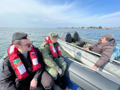 Сотрудники Государственной инспекции по маломерным судам МЧС РА и Погрануправления ФСБ России в Абхазии провели совместный рейд в акватории Сухумской бухты