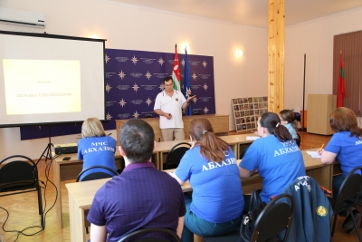 В МЧС Абхазии завершились двухнедельные курсы по подготовке специалистов для работы на современном реанимобиле.