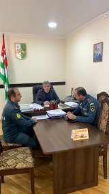 В экстренном порядке состоялась встреча с главой Сухумского района и начальником ОВД МВД Сухумского района