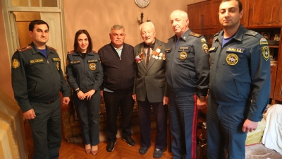Поздравление ветерана ВОВ Александра Якупа с 9 мая
