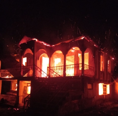 Пожар в Гудаутском районе. Загорелся частный двухэтажный  дом в селе Мгудзырхва