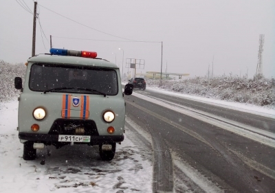 Сотрудники МЧС Абхазии несут службу в усиленном режиме в связи с похолодание и связанным с ним выпадением снега и образованием гололёда