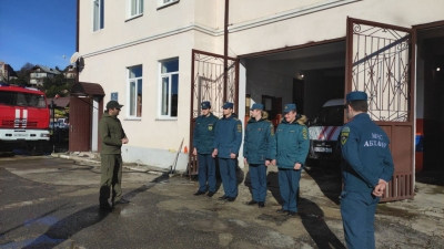 Абхазские курсанты профильных вузов МЧС России проходят практику в спасательном ведомстве республики
