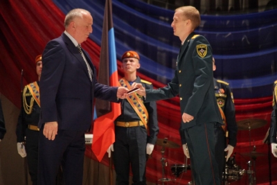 Глава МЧС Лев Квициния принимает участия в праздновании Дня пожарной охраны ДНР