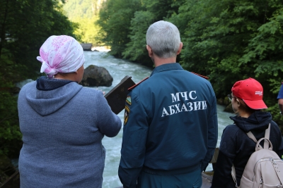 Вторые сутки в Бзыбском ущелье продолжаются поиски Дарьи Манасовой