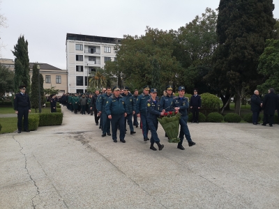 Руководство и личный состав МЧС РА приняли участие в церемонии возложения цветов в парке Боевой Славы в Сухуме