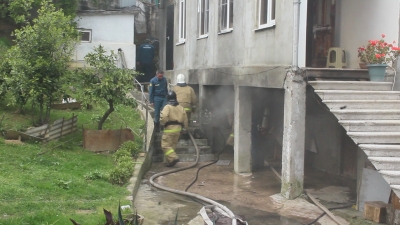 9 мая в 15 ч.13 мин. произошел пожар в частном доме по улице  Эшба в г.Сухум.