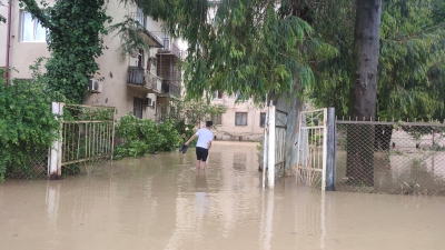 Сильный дождь минувшей ночью привел к подтоплениям в некоторых районах Сухума