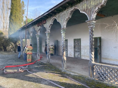 2 февраля. Сотрудники ПСЧ г. Гудаута ликвидировали пожар в помещении железнодорожной станции села Звандрипш